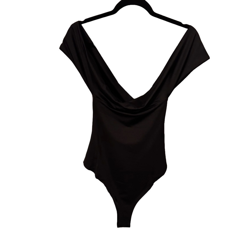 Cider Women’s Off The Shoulder Black Bodysuit Cross Back Sz XL NWT